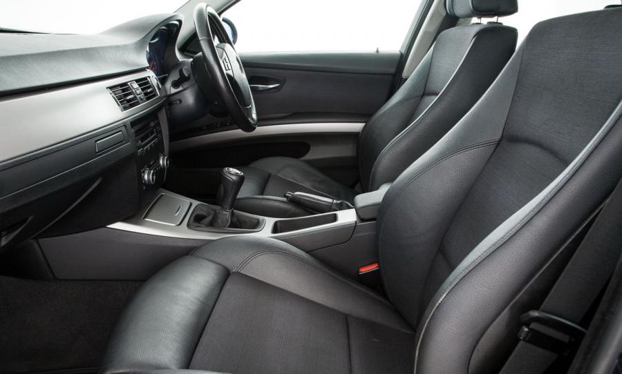 Интерьер Alpina D3 Touring (E91) 2005 года  (UK) (фото 15 из 16)